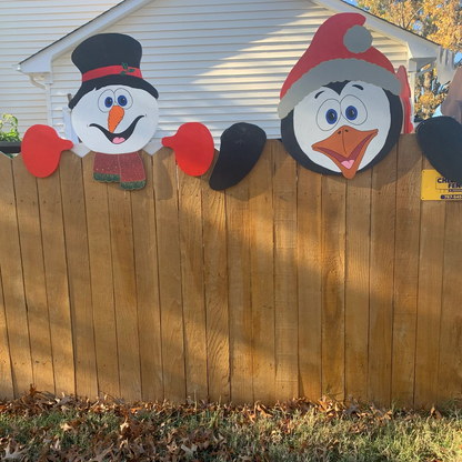 🎅Christmas Fence Peeker - outdoor holiday decoration sign